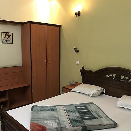Hotel D R International Ambāla Eksteriør billede